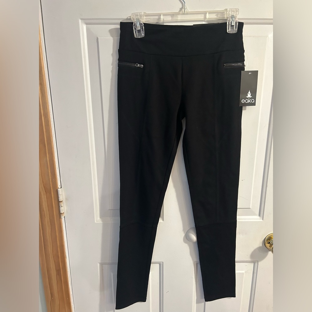 NWT Eaka size 6 Women’s black leggings (basic, workout, pockets)